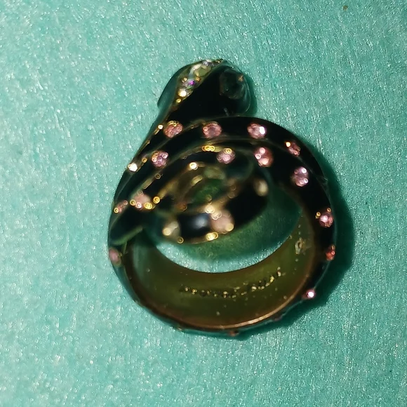 1 Early Betsey Johnson Ring, 2 Snakes Metal Snake Rings 1-1/4- 2in Long - Picture 7 of 14